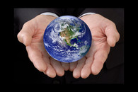 World_in_hands_fotodeck_size
